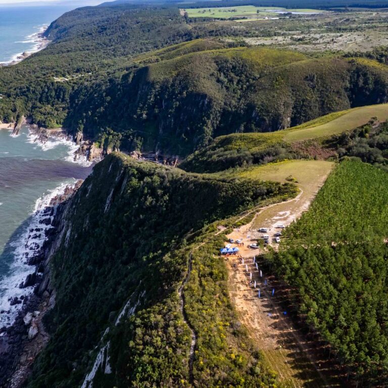 The water points on Stage 1 are superbly located, overlooking the Indian Ocean. Photo by Oakpics.com.